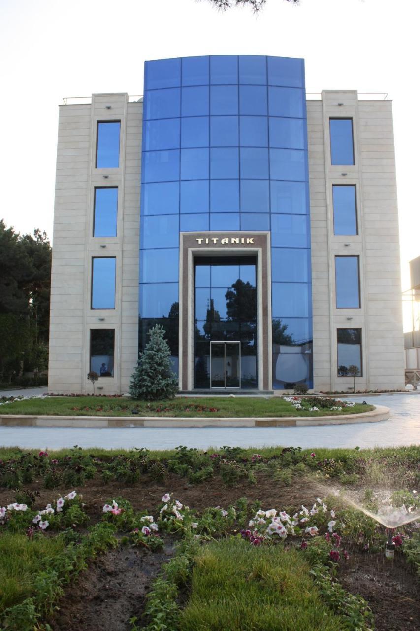Titanik Hotel Baku Bagian luar foto