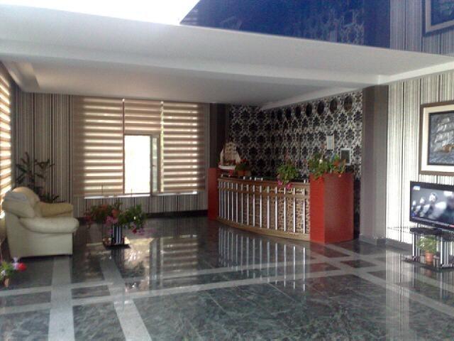 Titanik Hotel Baku Bagian luar foto